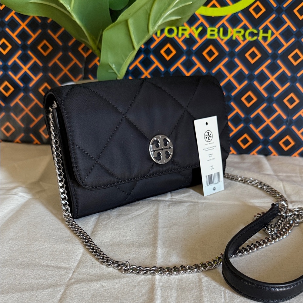 NWT , Tory Burch Black willa Quilted nylon Crossbody wallet Bag - Picture 2 of 10
